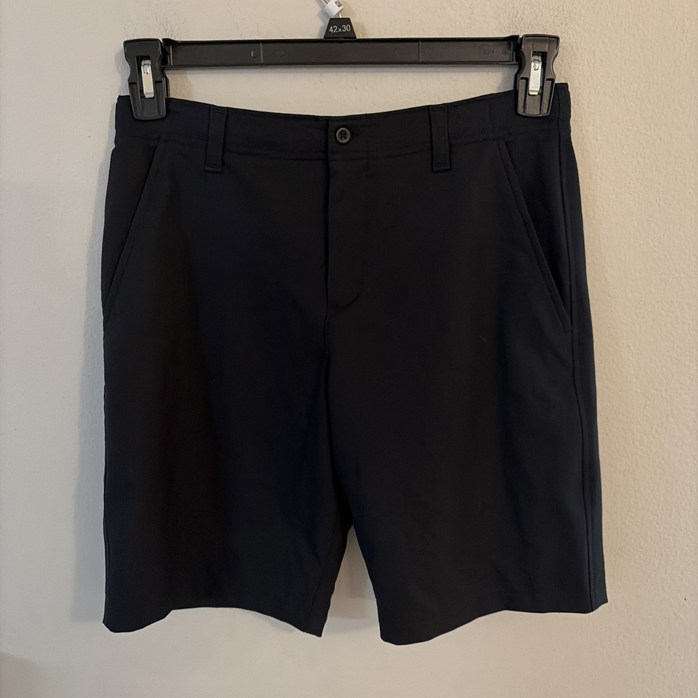 UNDER‎ ARMOUR BOYS BLACK FLAT FRONT SHORTS YLG